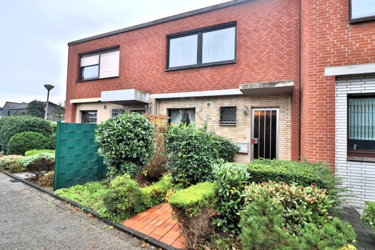 Vorderansicht Oberhausen Reihenhaus Kleines Reihenhaus mit Garage in ruhiger von OB-Alstaden!
