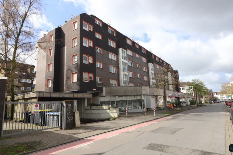Au�enansicht Dinslaken Dachgeschosswohnung Charmante Dachgeschosswohnung mit Weitblick - gepflegt, hell und ein echtes Raumwunder!