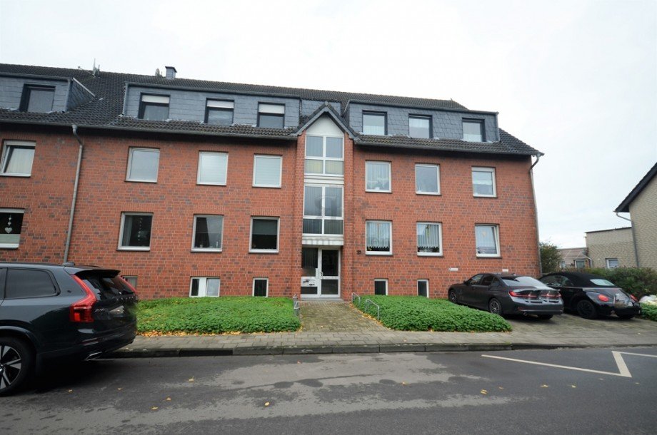 Hausansicht Etagenwohnung Wesel / B�derich