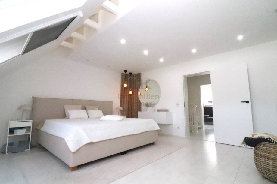 1.OG_Schlafzimmer1 Reihenendhaus Dinslaken / Hiesfeld