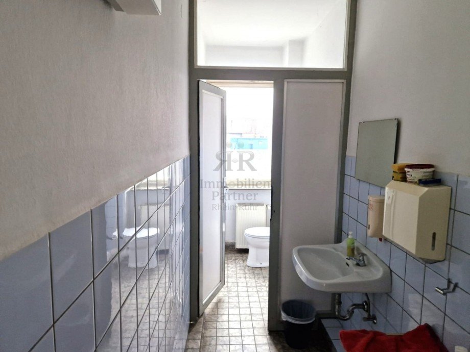 WC Halle Dinslaken