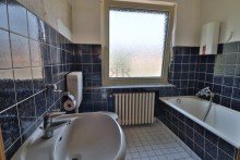 1.OG_Badezimmer Sanierungsbed�rftiges Reihenmittelhaus mit Potenzial plus Garage in Wesel-Feldmark!