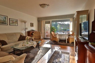 Hauptbild Sehr sch�ne 2-Zimmer-Wohnung mit Garten, zwei Garagen und Stellplatz in Meerbusch-Str�mp