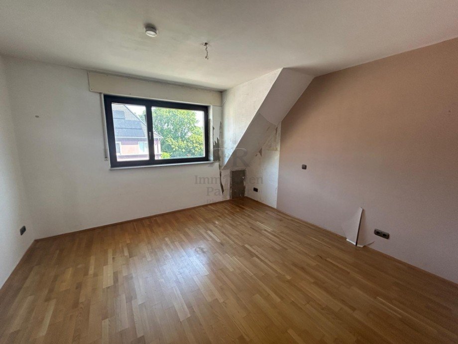 1. Schlafzimmer Dachgeschosswohnung Essen / Altendorf