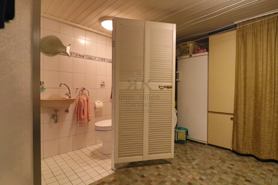 Kellerraum 2 mit Duschbad Doppelhaush�lfte Dinslaken