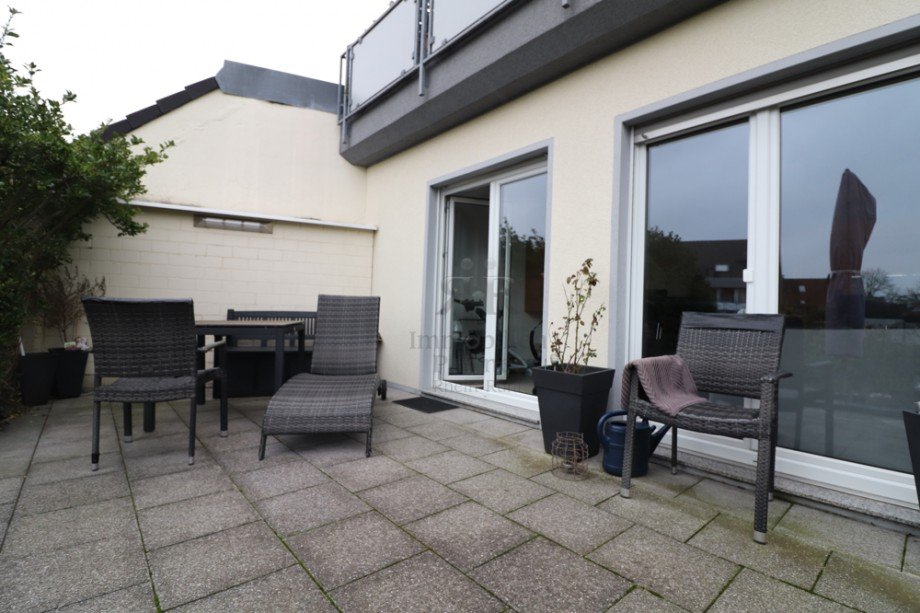 Terrasse EG Mehrfamilienhaus Dinslaken / Averbruch