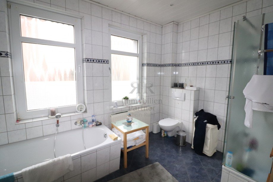 Wohnung EG Bad Mehrfamilienhaus Dinslaken / Averbruch
