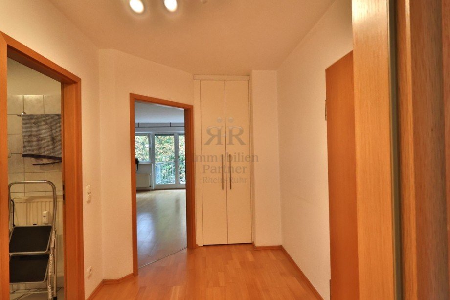 Diele Etagenwohnung Duisburg / Altstadt