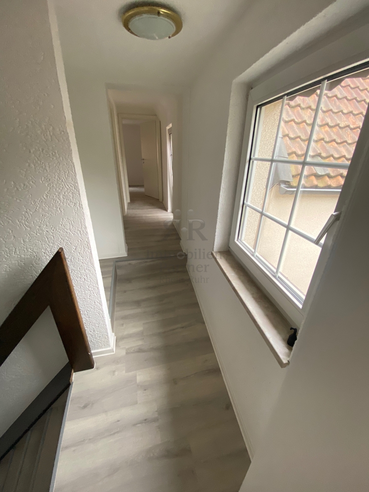 Haus vermietet_Diele OG Einfamilienhaus Dinslaken