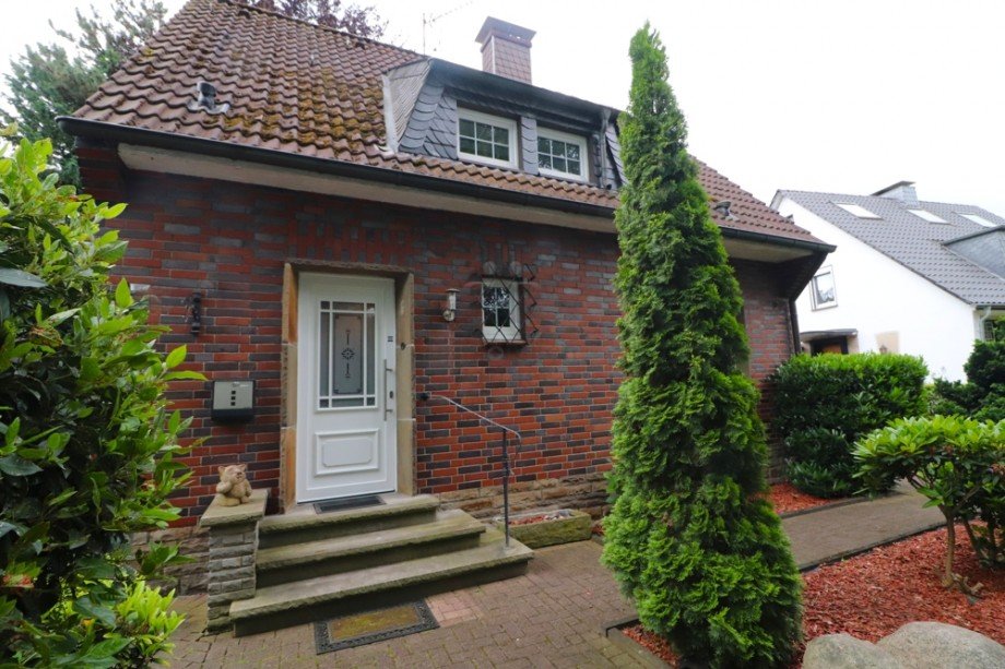 Vorderansicht1 Einfamilienhaus Dinslaken