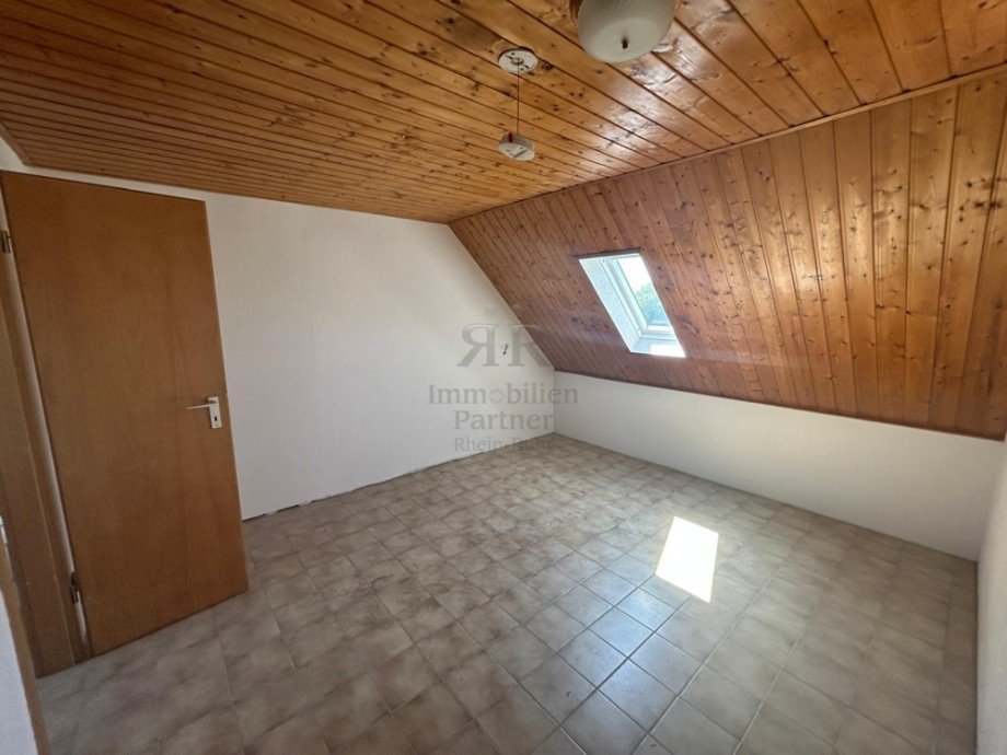 Spitzboden Dachgeschosswohnung Essen / Altendorf