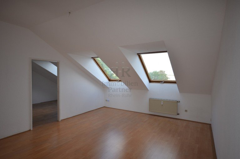 Wohnzimmer Duisburg Dachgeschosswohnung Sch�ne und gem�tliche Wohnung im DG !