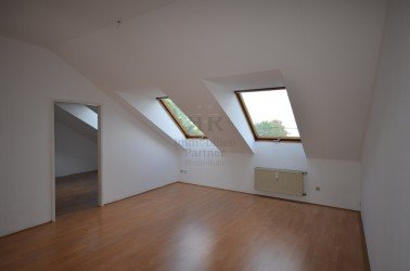 Hauptbild Sch�ne und gem�tliche Wohnung im DG !