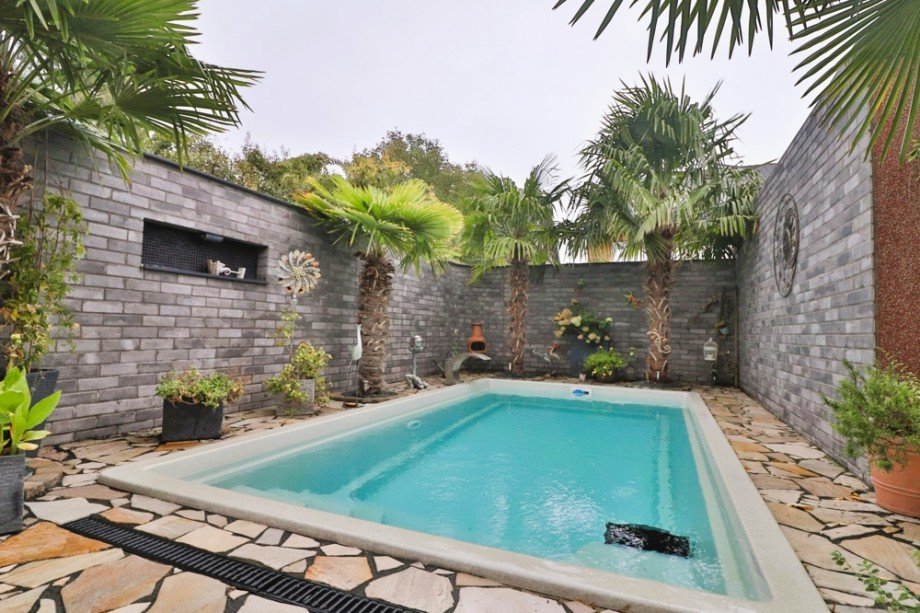 mit Pool Reihenendhaus Oberhausen