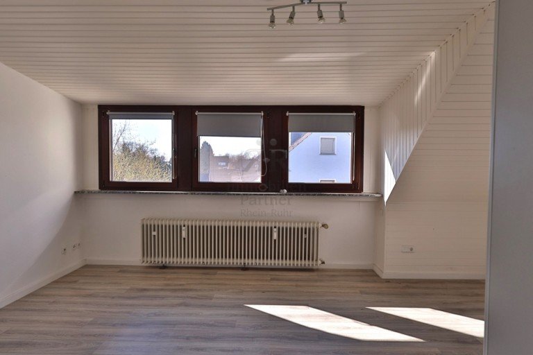 Wohnzimmer Oberhausen Dachgeschosswohnung Helle Wohnung im DG #11