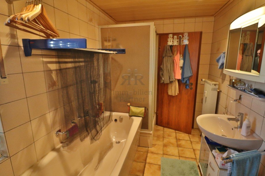 Badezimmer1 Etagenwohnung Voerde