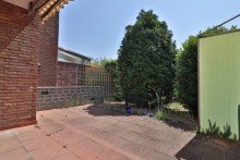 Terrasse Sanierungsbed�rftiges Reihenmittelhaus mit Potenzial plus Garage in Wesel-Feldmark!
