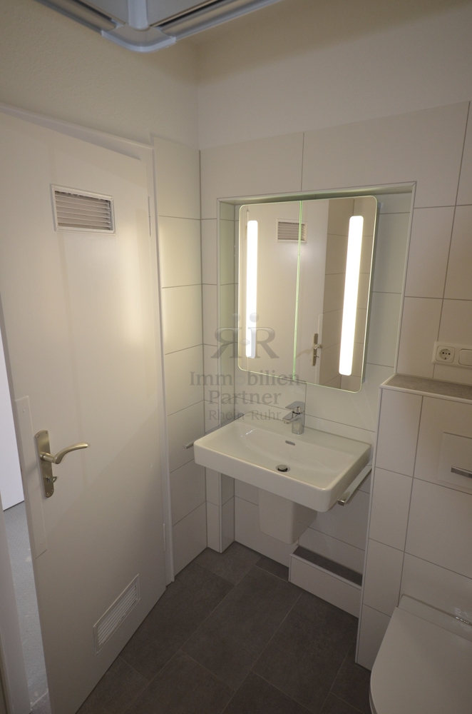 Sehr schönes Apartment mit Balkon und einem modernen Badezimmer! - Foto 3