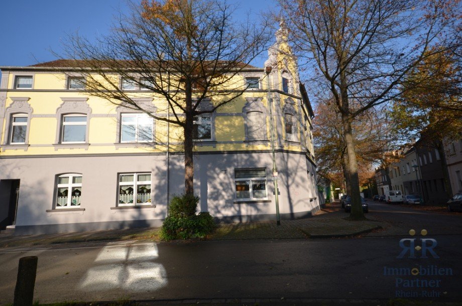 Hausansicht Dachgeschosswohnung Duisburg