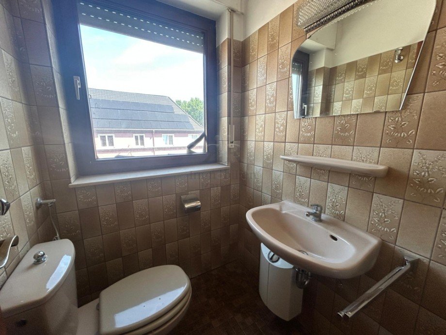 G�ste WC Dachgeschosswohnung Essen / Altendorf