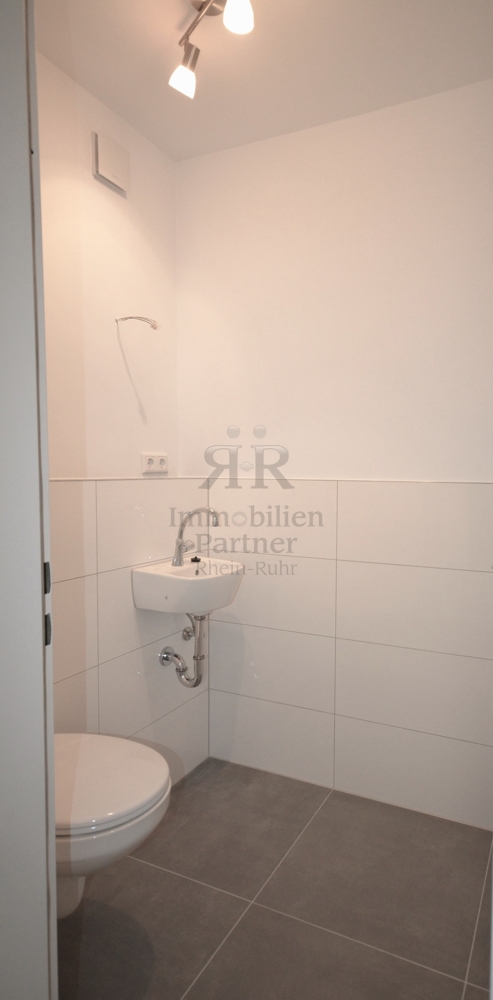 separates WC Dachgeschosswohnung Krefeld
