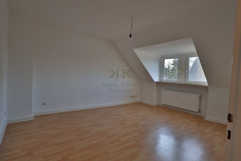 Wohnzimmetr Krefeld / Oppum Dachgeschosswohnung Gem�tliche Wohnung in einem gepflegten Mehrfamilienhaus