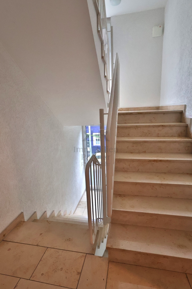 Treppenhaus Etagenwohnung Duisburg / Altstadt