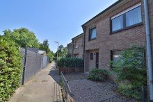 Vorderansicht Sanierungsbed�rftiges Reihenmittelhaus mit Potenzial plus Garage in Wesel-Feldmark!