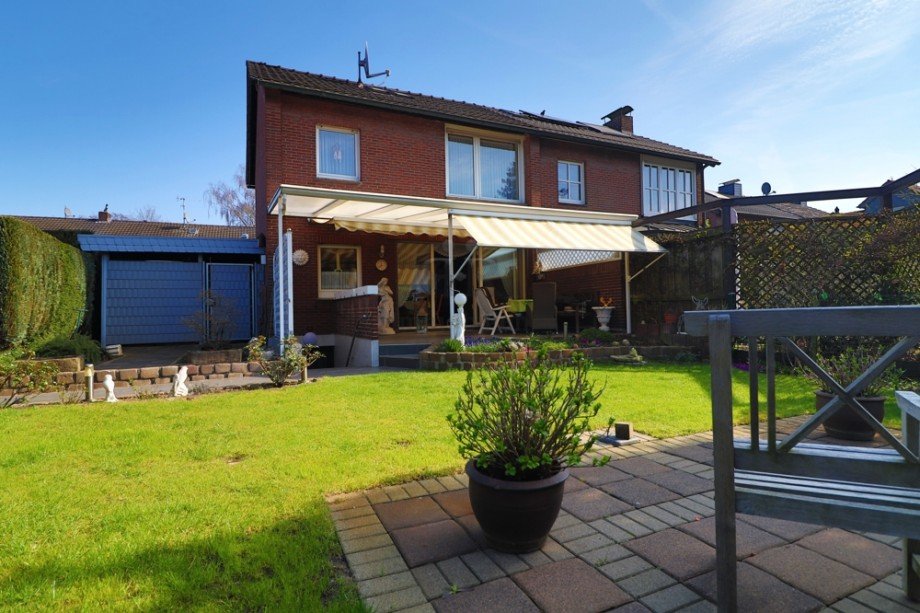 Garten und R�ckansicht Doppelhaush�lfte Dinslaken