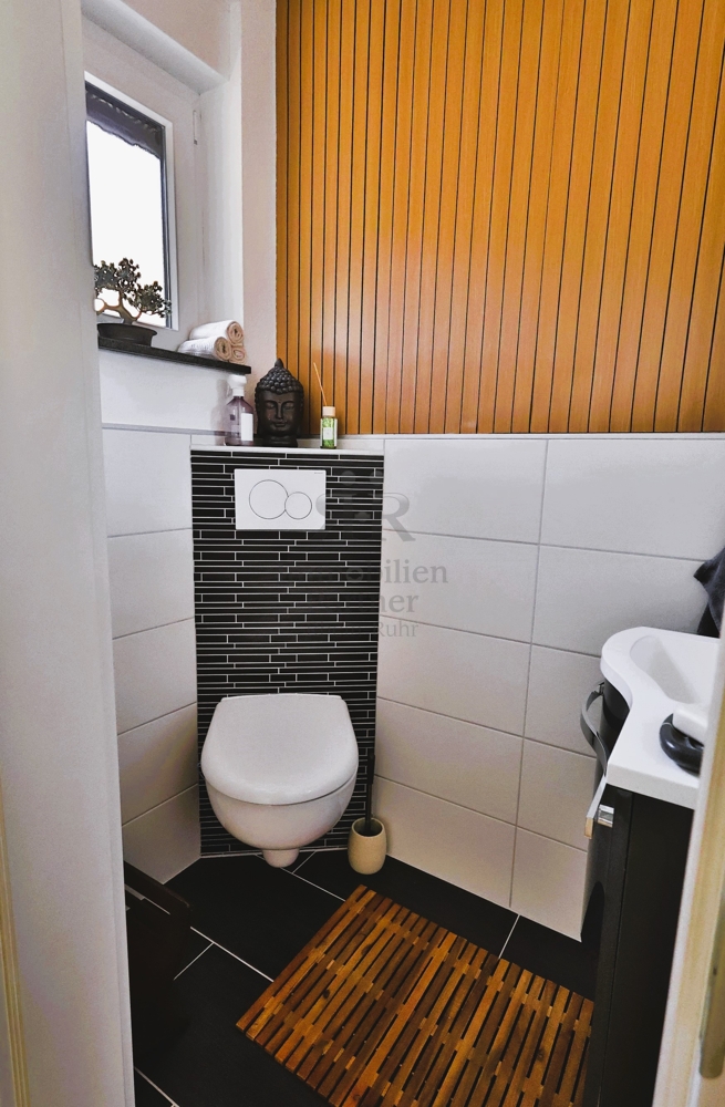 G�ste-WC Doppelhaush�lfte Duisburg / M�hlenberg
