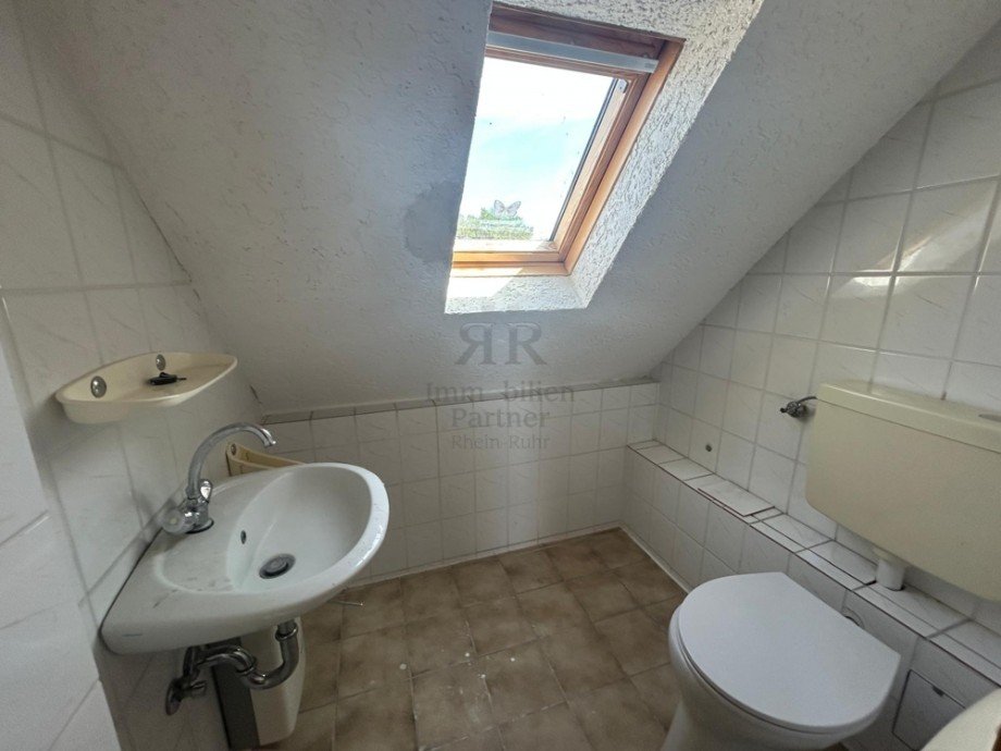 WC Spitzboden Dachgeschosswohnung Essen / Altendorf