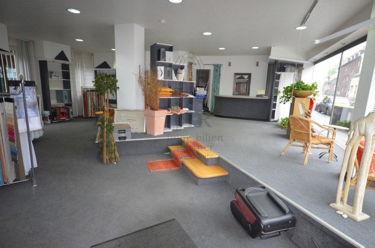 Verkaufsraum Duisburg Ladenlokal Gepflegtes interessantes Ladenlokal: Ideal als Einzelhandel oder als B�ro!