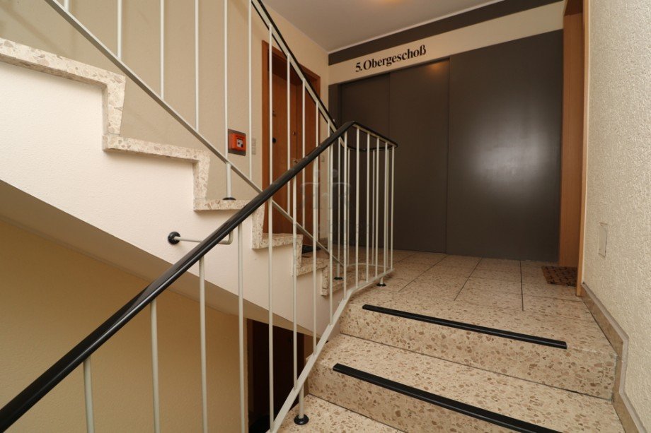 Aufzug Dachgeschosswohnung Dinslaken