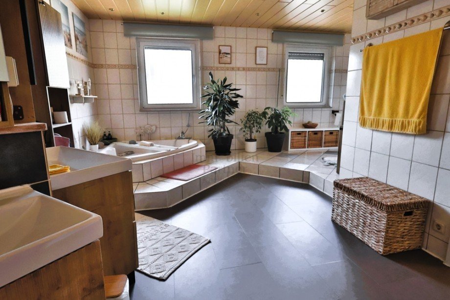 Badezimmer Doppelhaush�lfte Duisburg / M�hlenberg