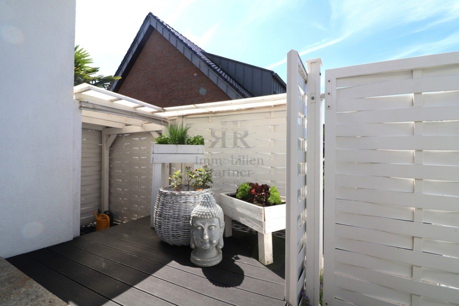 Terrasse Seitenbereich Reihenendhaus Dinslaken / Hiesfeld