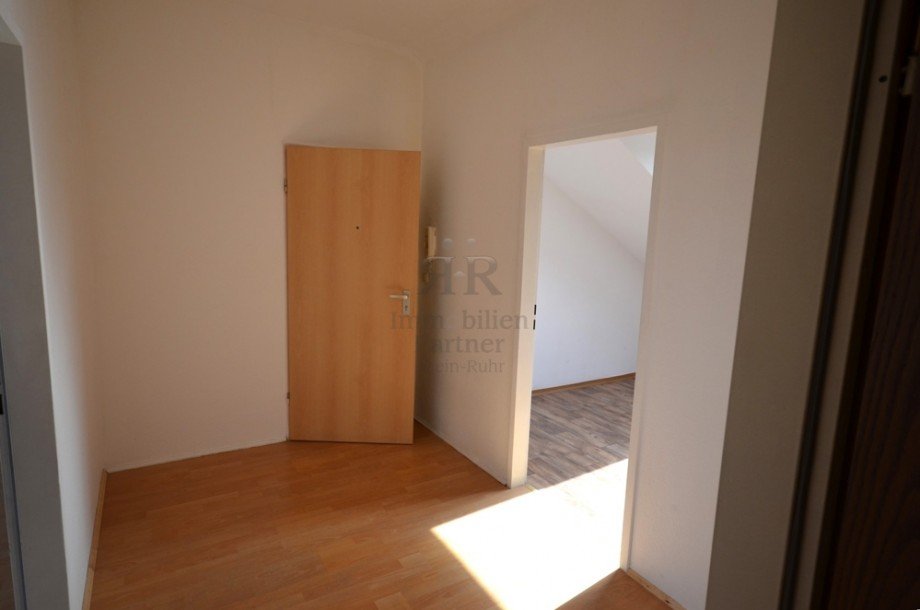 Diele Dachgeschosswohnung Duisburg