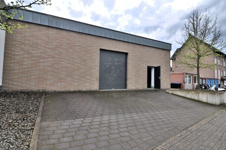 Vorderansicht Dinslaken Lager Gewerbehalle im Gewerbegebiet Dinslaken-S�d!