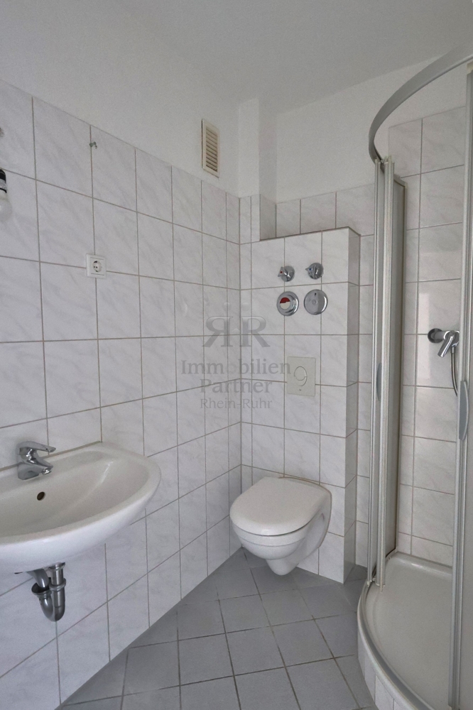 Badezimmer Dachgeschosswohnung Oberhausen