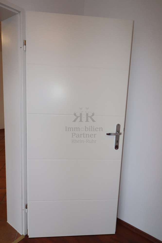 Zimmert�r Etagenwohnung Duisburg