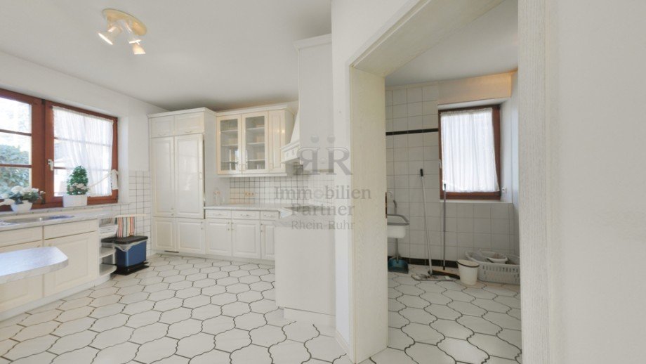 K�che + Zugang HWR Erdgeschosswohnung Duisburg / Huckingen