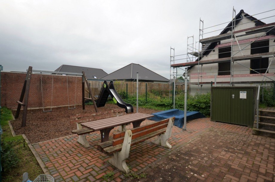 Hauseigener Spielplatz Etagenwohnung Wesel / B�derich