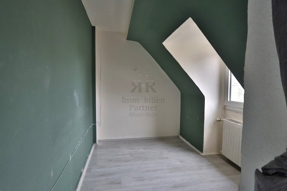 Ankleidezimmer Dachgeschosswohnung Krefeld / Uerdingen